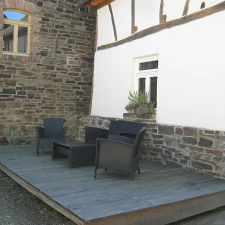 Kastanienhof Holiday home Sierscheid